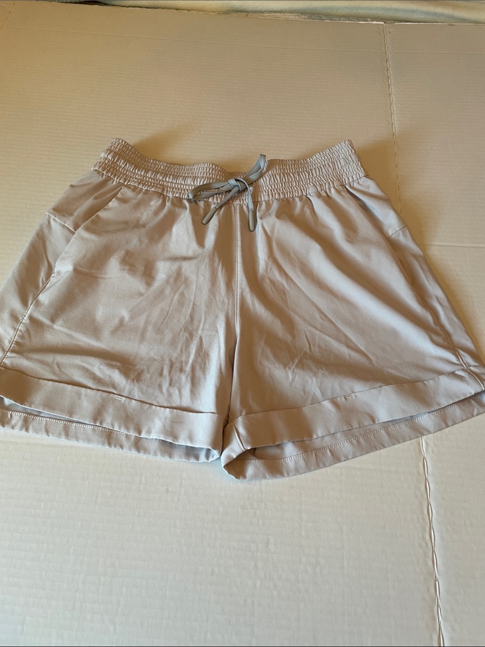 Lululemon Spring Break Light Lounge Shorts - Light Crome